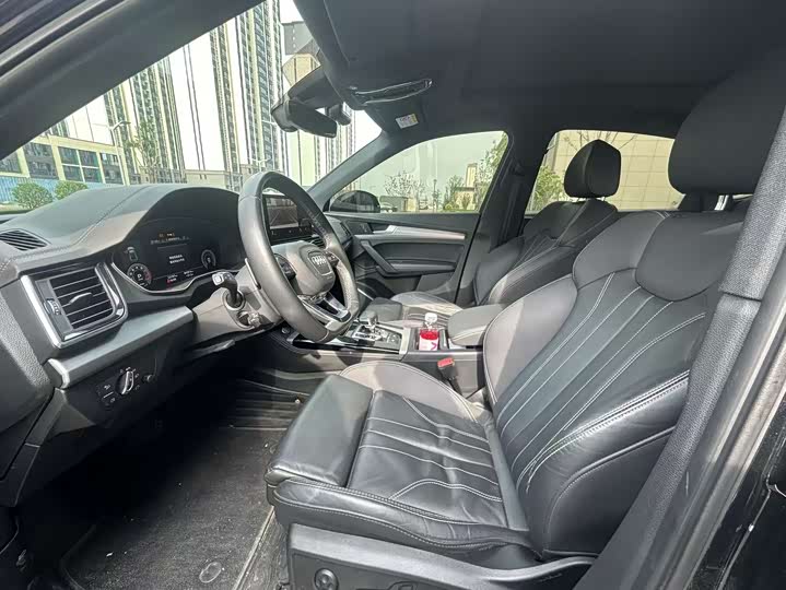 Audi Q5L Sportback 2022 2022款 40 TFSI RS套件燃速型
