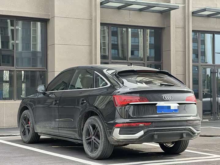 Audi Q5L Sportback 2022 2022款 40 TFSI RS套件燃速型