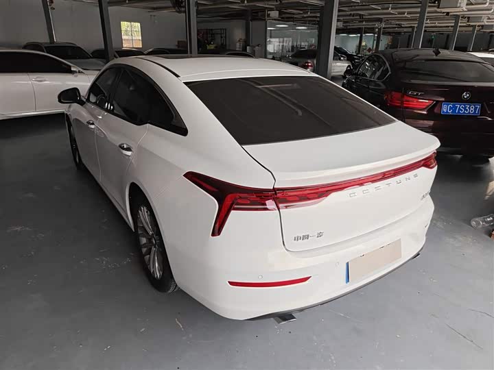 2025 Bestune B70