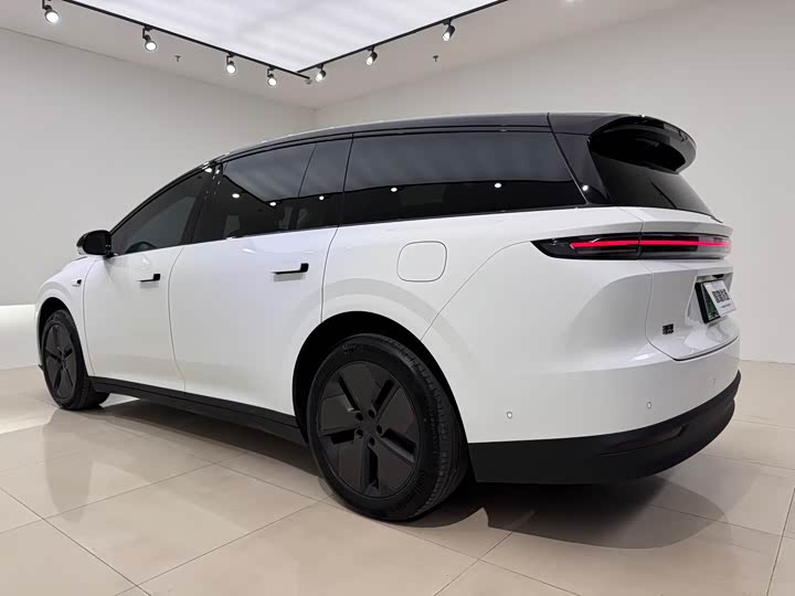 LiXiang i8 2025 2025款 标准版