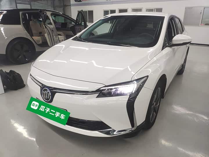 Photo 2 - Buick Velite 6