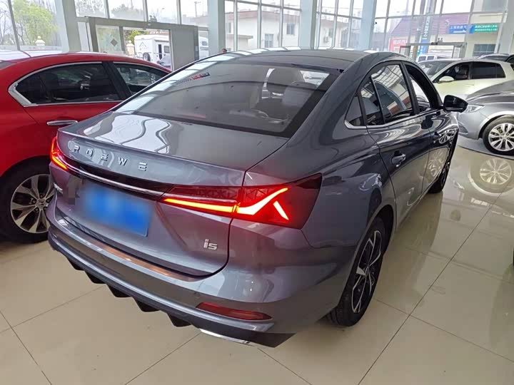Roewe i5 2024 2024款 1.5L CVT尊荣版