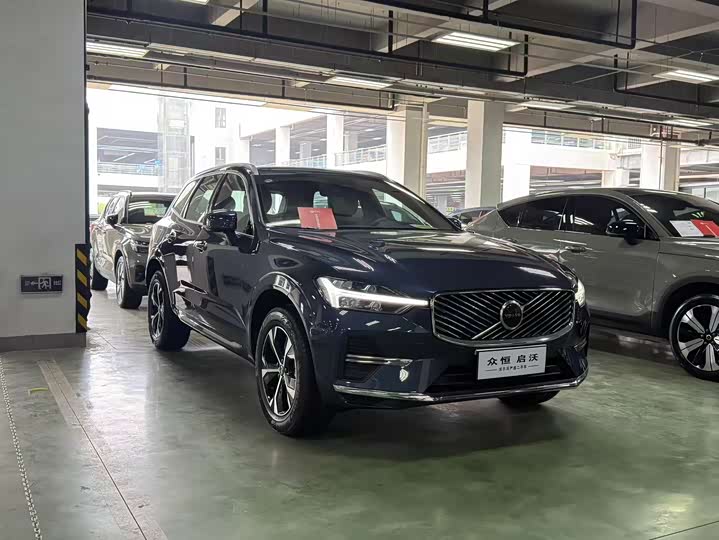 Volvo XC60 2026 2026款 B5 四驱智逸豪华版