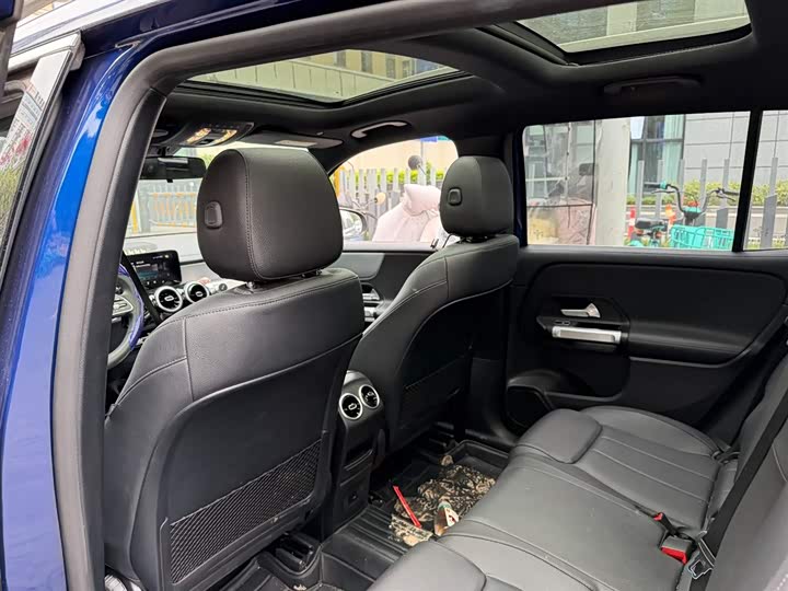 Фото 9 - Mercedes-Benz GLB-Class