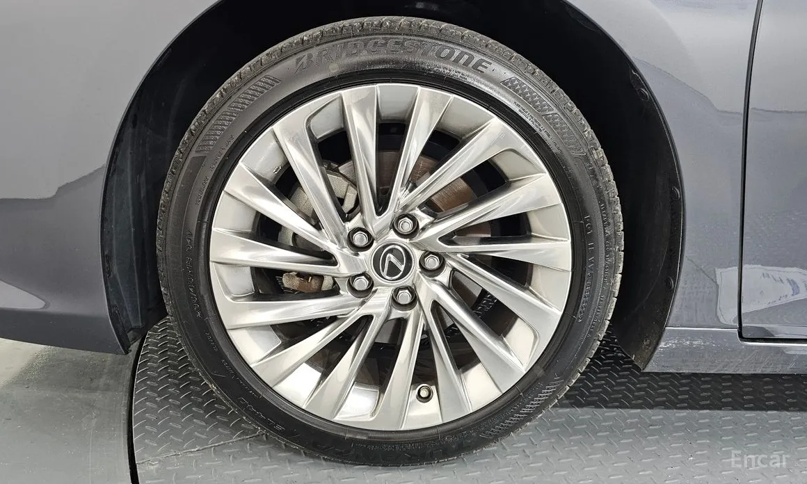 Lexus ES 2018 Executive