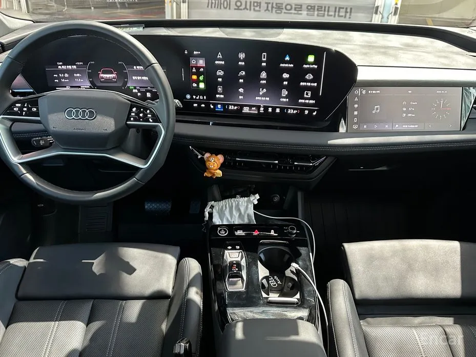 Фото 10 - Audi Q6 e-tron