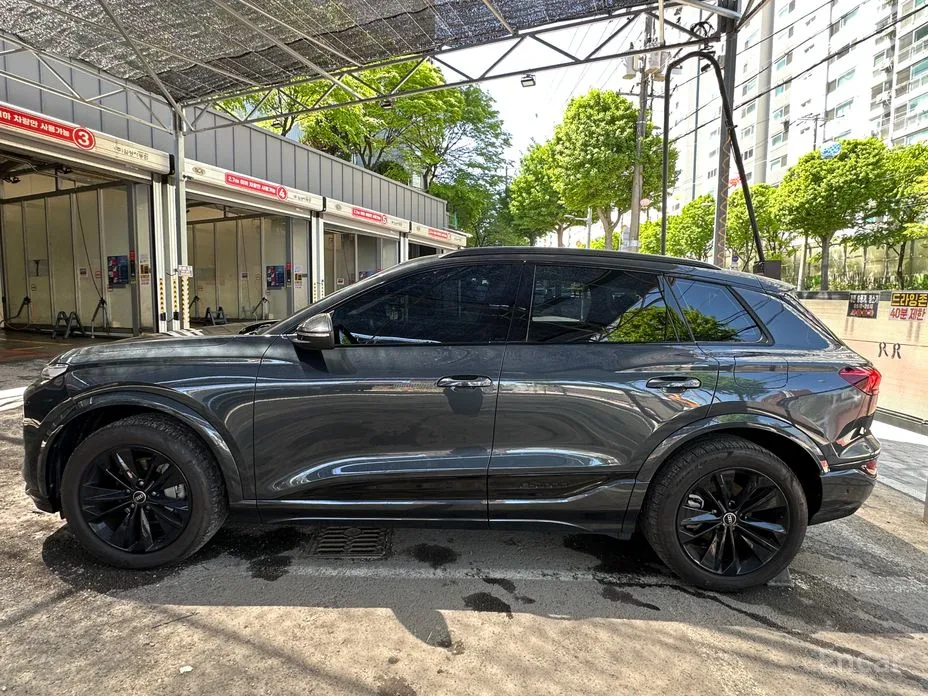 2025 Audi Q6 e-tron