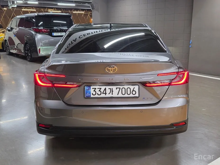 Toyota Camry 2024 2.5 XLE Premium Hybrid