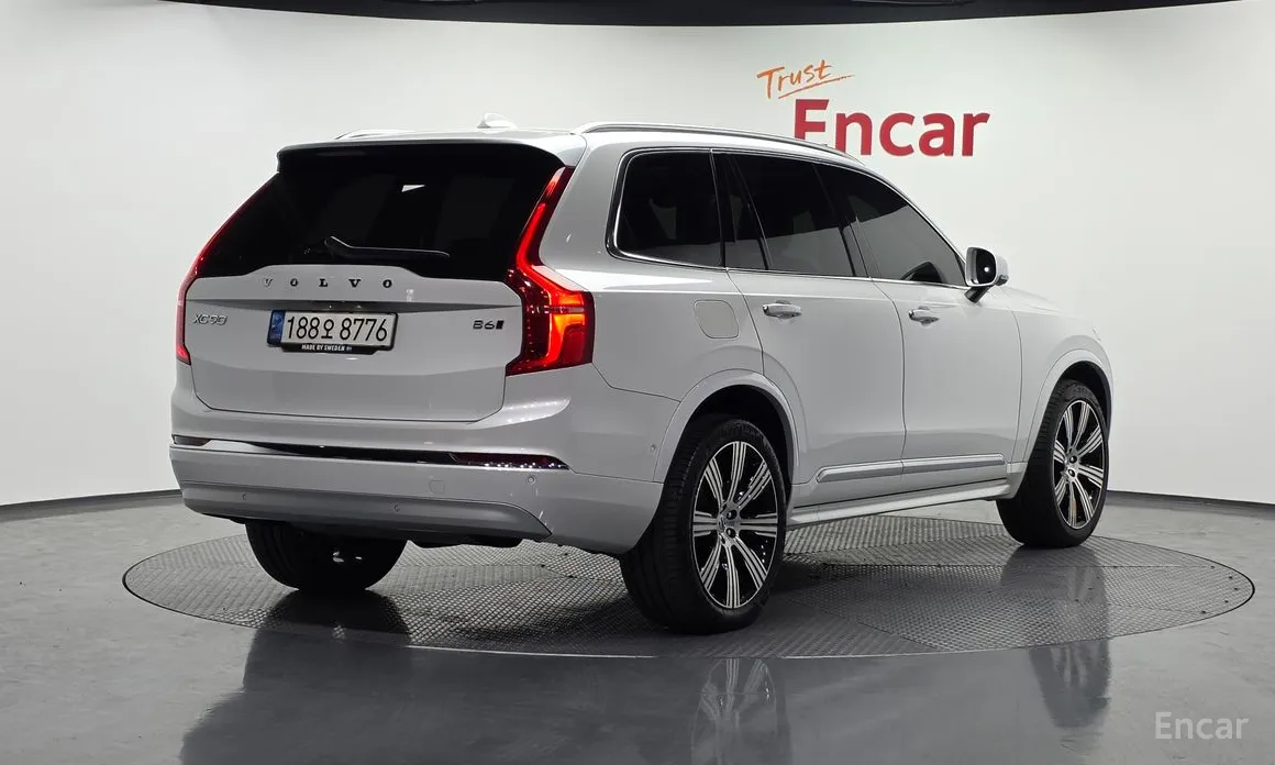 Фото 2 - Volvo XC90