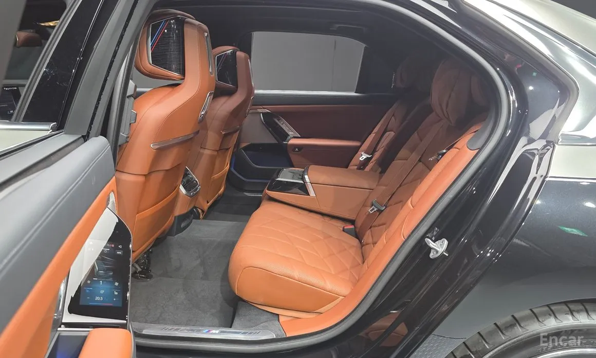 BMW 7 Series 2022 740d xDrive M Sport