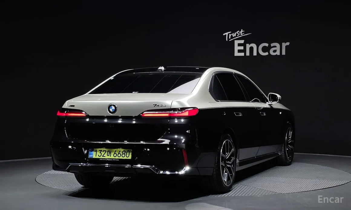 BMW 7 Series 2022 740d xDrive M Sport