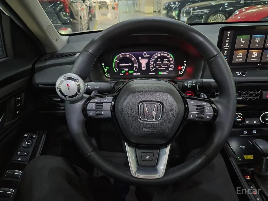 Фото 8 - Honda Accord