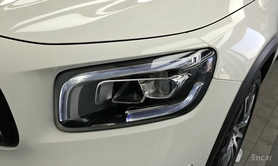 Mercedes-Benz GLB-Class 2020 AMG GLB35 4MATIC