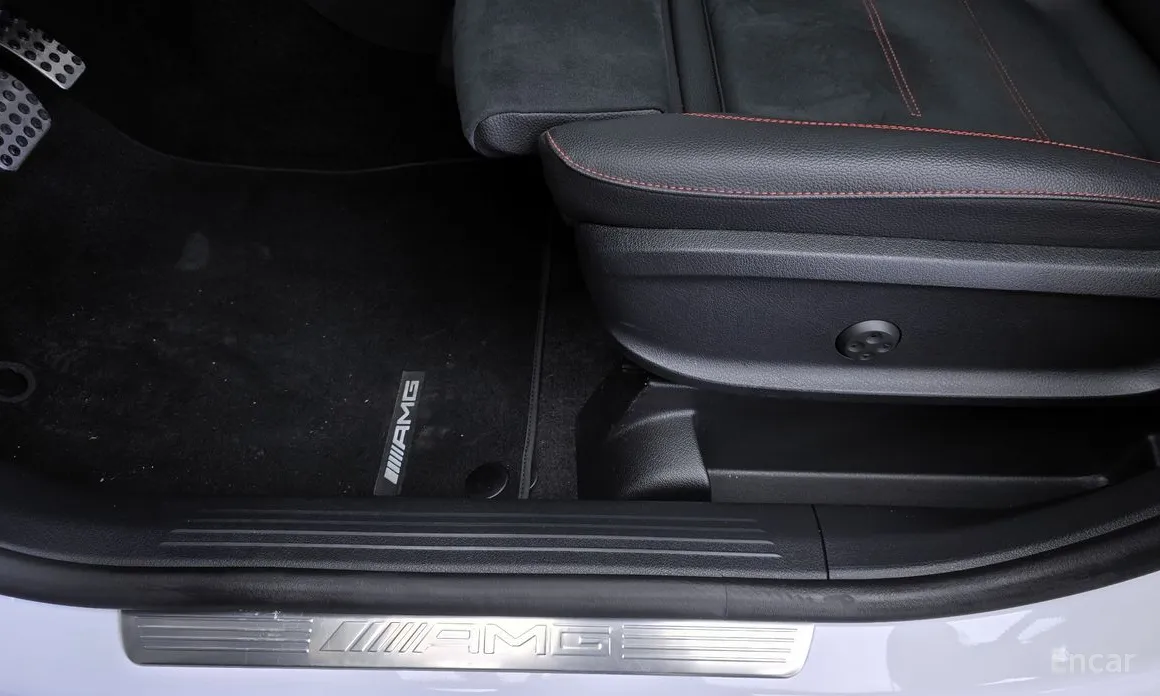 Mercedes-Benz GLB-Class 2020 AMG GLB35 4MATIC