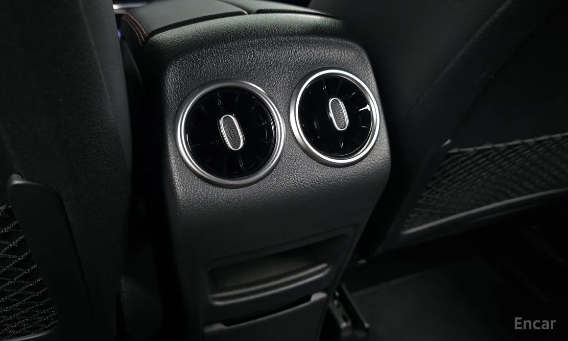 Mercedes-Benz GLB-Class 2020 AMG GLB35 4MATIC