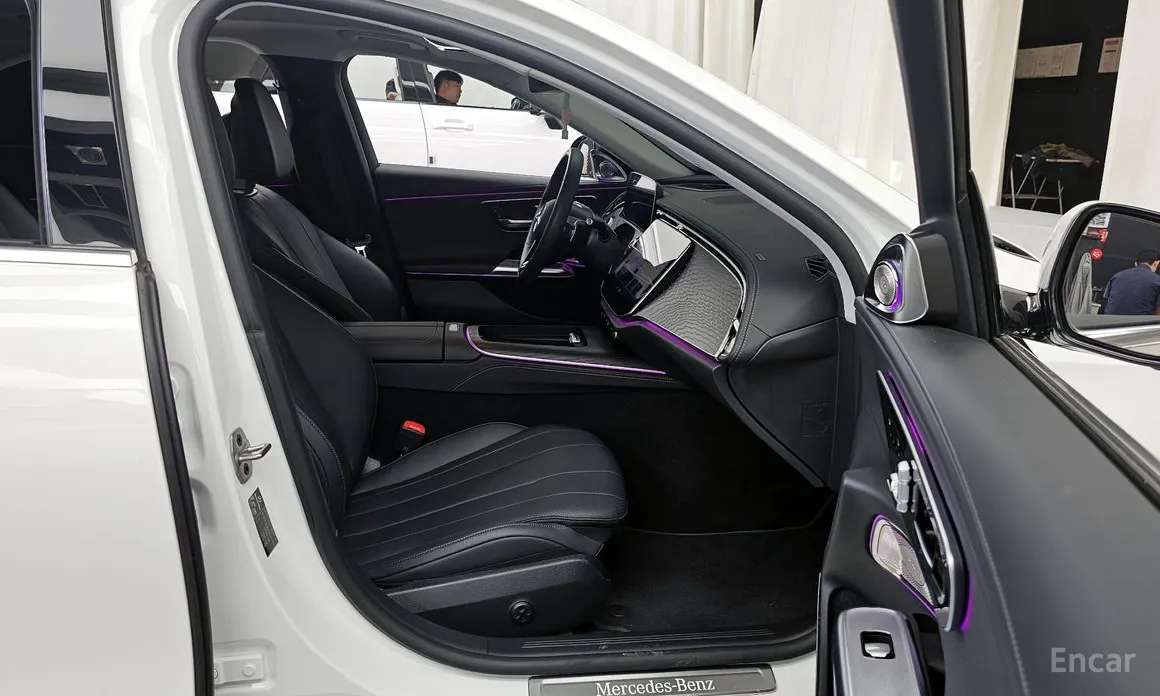 Mercedes-Benz E-Class 2024 E220d 4MATIC Exclusive