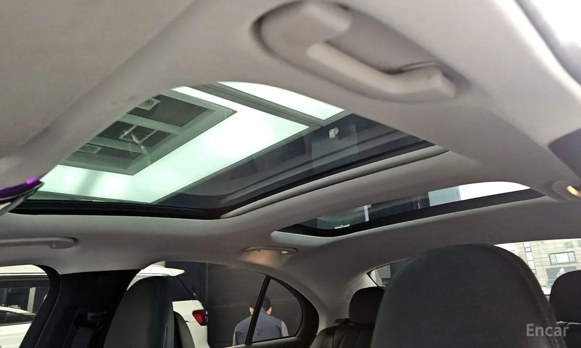 Mercedes-Benz E-Class 2024 E220d 4MATIC Exclusive