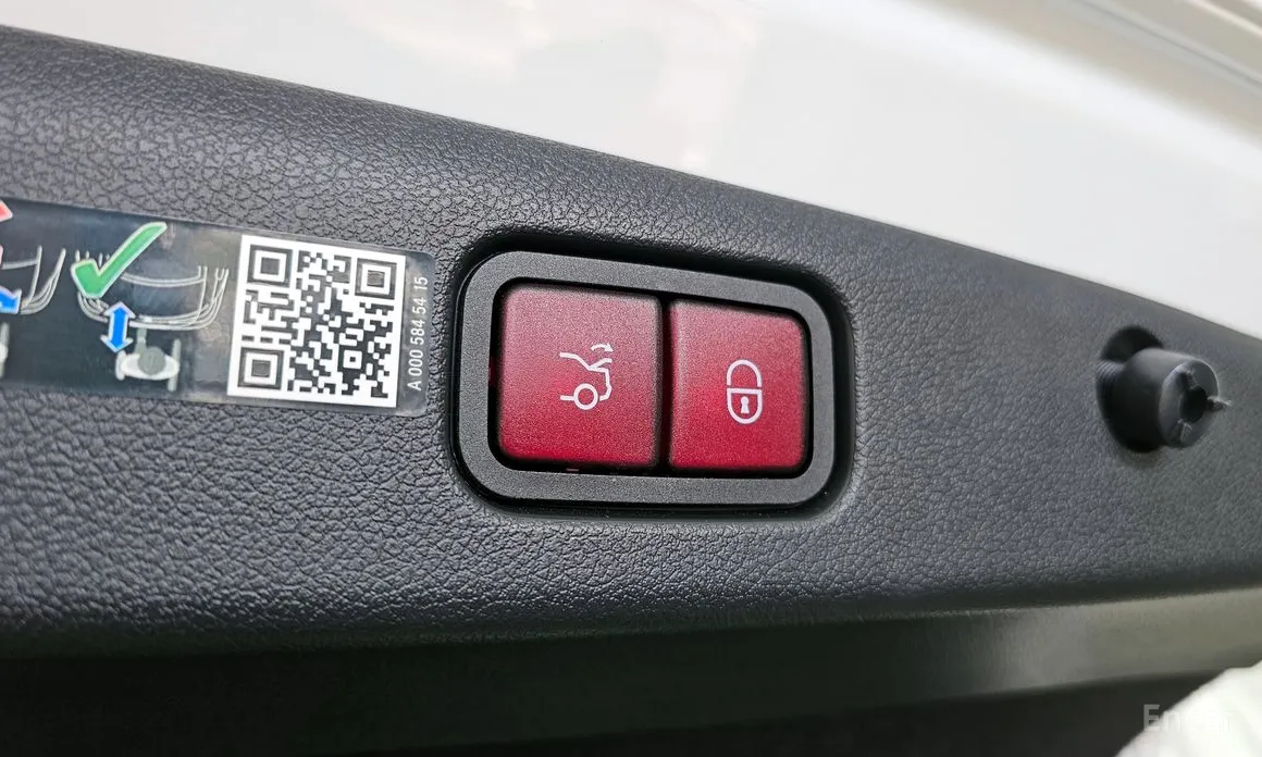 Mercedes-Benz E-Class 2024 E220d 4MATIC Exclusive