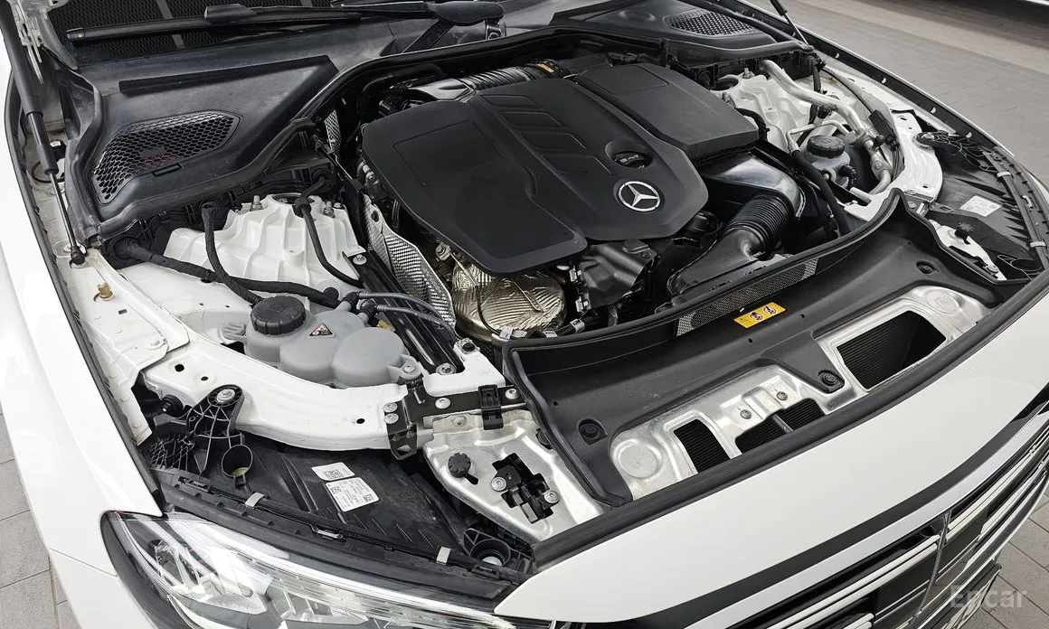 Mercedes-Benz E-Class 2024 E220d 4MATIC Exclusive