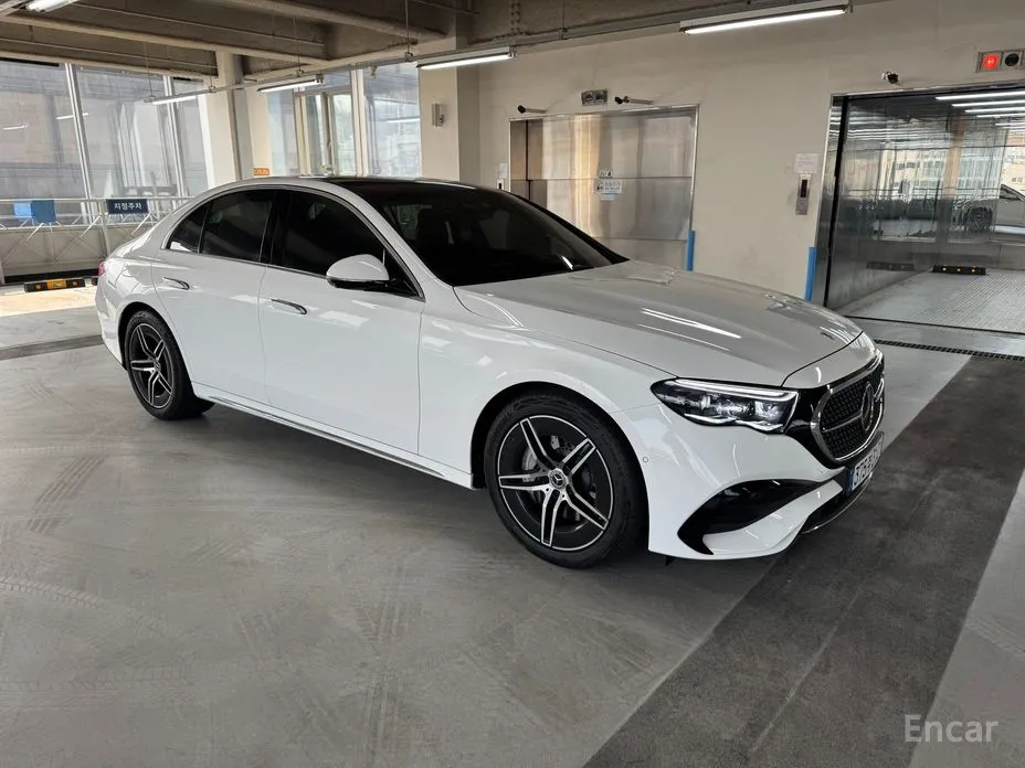 Фото 10 - Mercedes-Benz E-Class