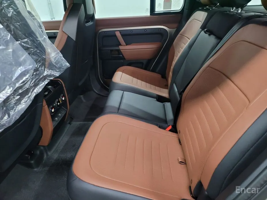 Land Rover Defender 2020 110 P635 Octa