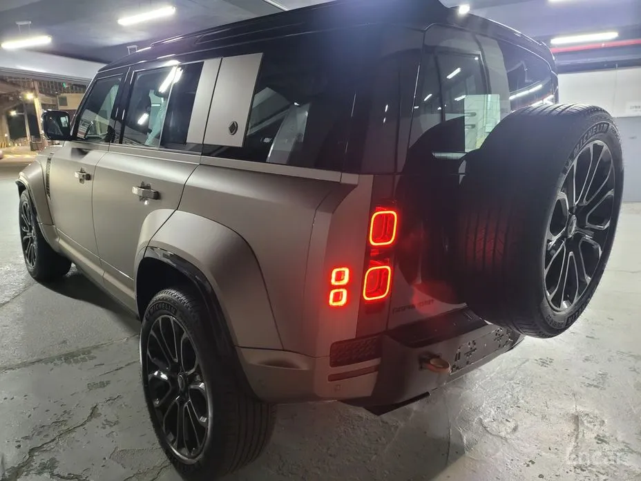 Land Rover Defender 2020 110 P635 Octa