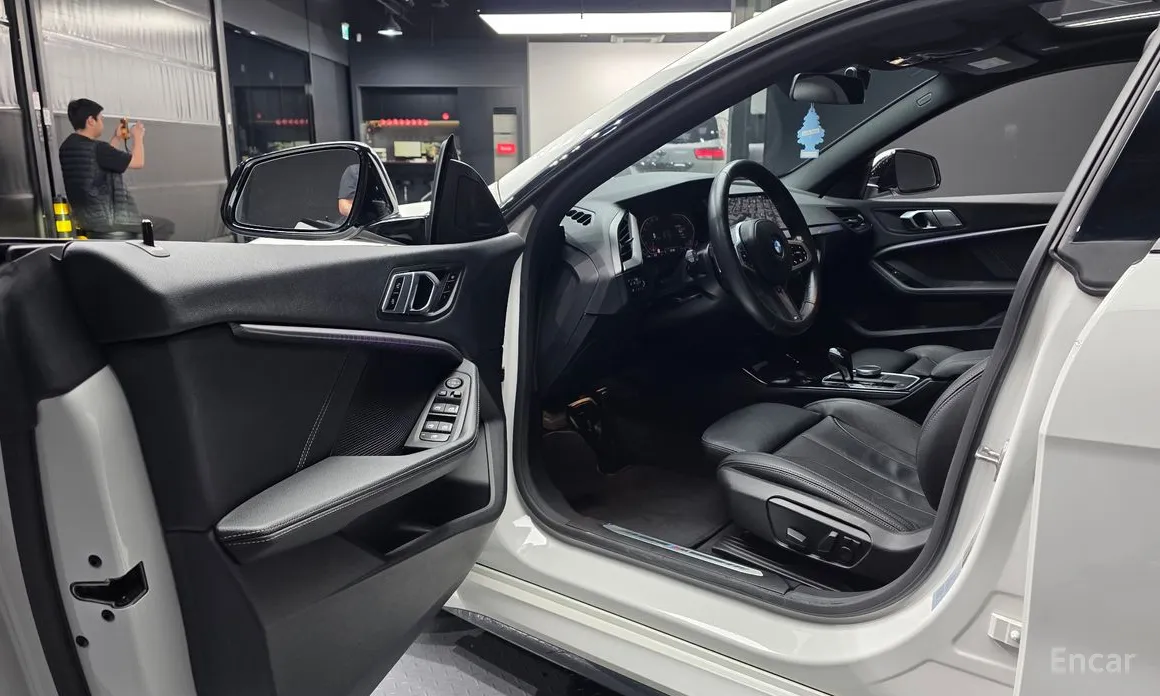 BMW 2 Series 2020 220i M Sports