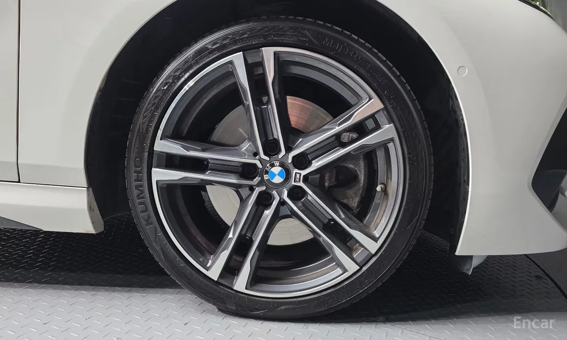 BMW 2 Series 2020 220i M Sports