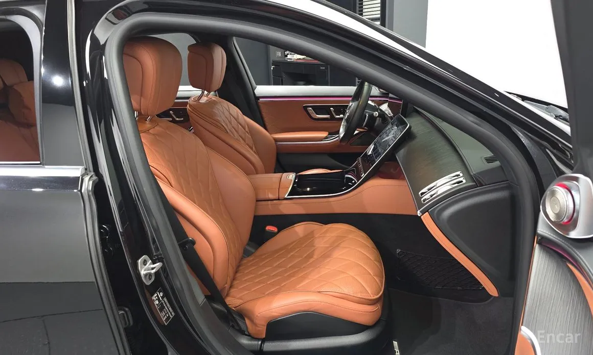 Photo 11 - Mercedes-Benz S-Class