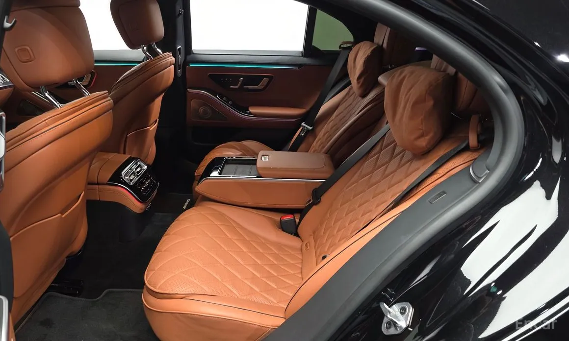 Photo 26 - Mercedes-Benz S-Class