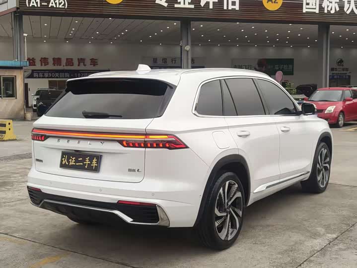 Фото 6 - Geely Monjaro