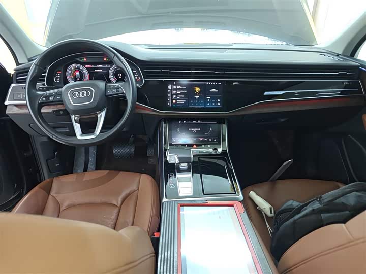 Фото 6 - Audi Q7