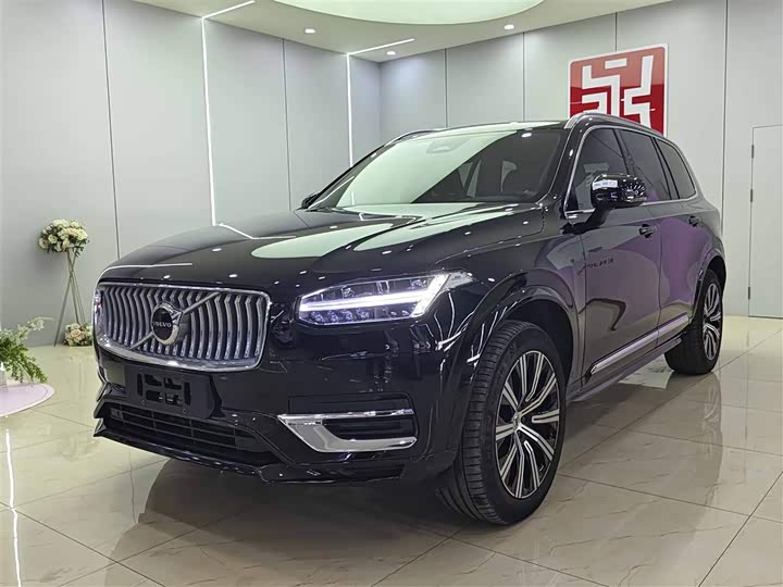 Фото 1 - Volvo XC90