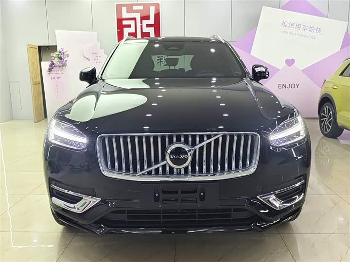 Фото 2 - Volvo XC90