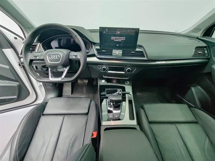 Фото 6 - Audi Q5L