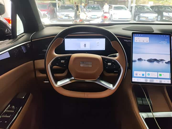 Фото 3 - Geely Galaxy L7