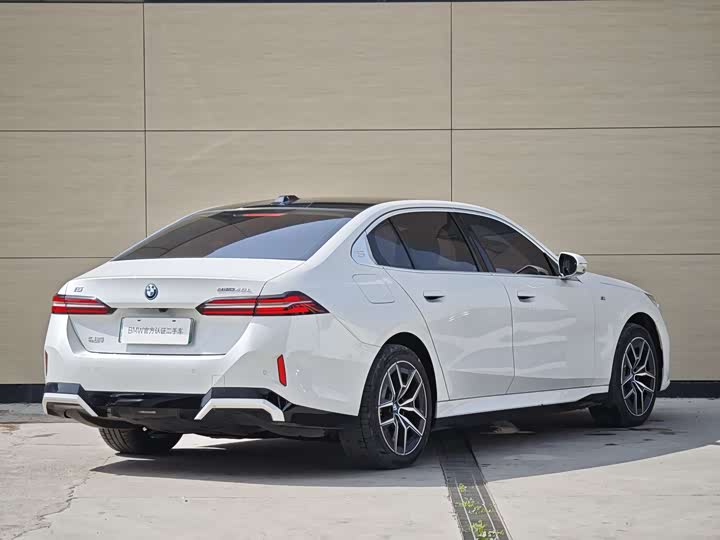 BMW i5 2025 2025款 eDrive 40L M运动套装