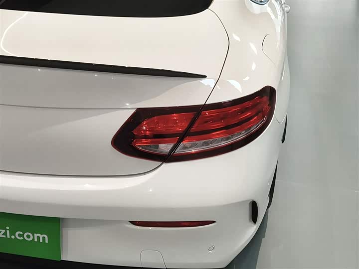 Photo 8 - Mercedes-Benz C-Class