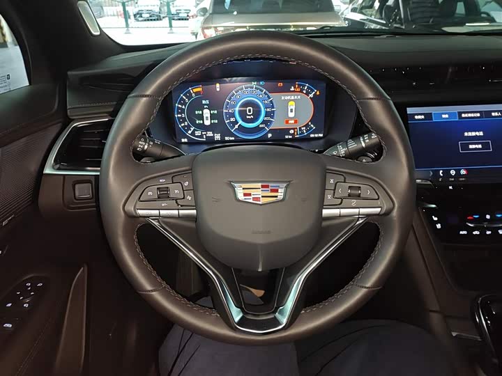 Cadillac XT6 2025 2025款 2.0T 六座四驱豪华行政经典版