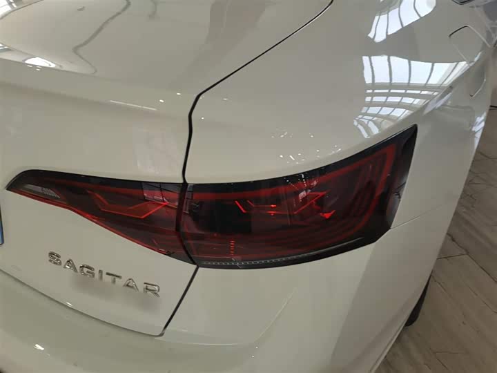 Volkswagen Sagitar L 2025 2025款 300TSI DSG飞越版
