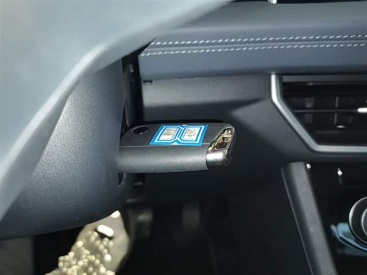 Volkswagen Sagitar L 2025 2025款 300TSI DSG飞越版