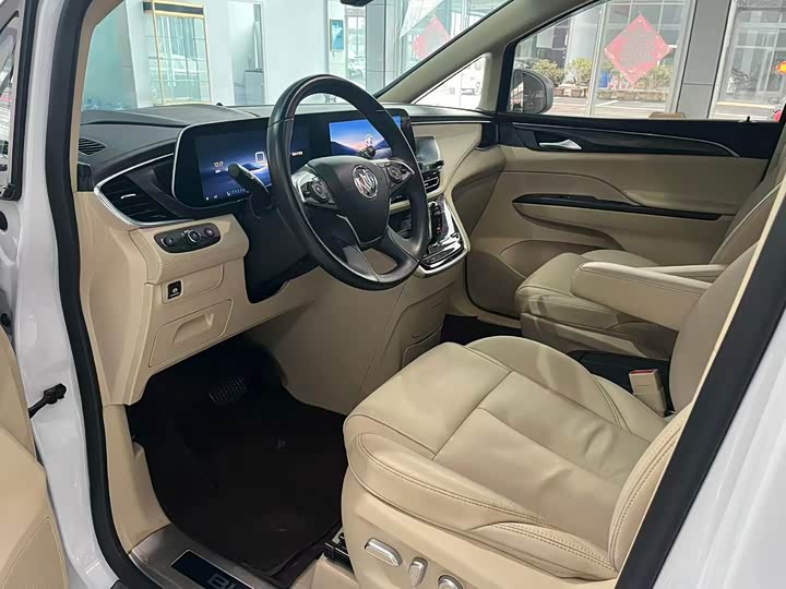 Photo 6 - Buick GL8 ES