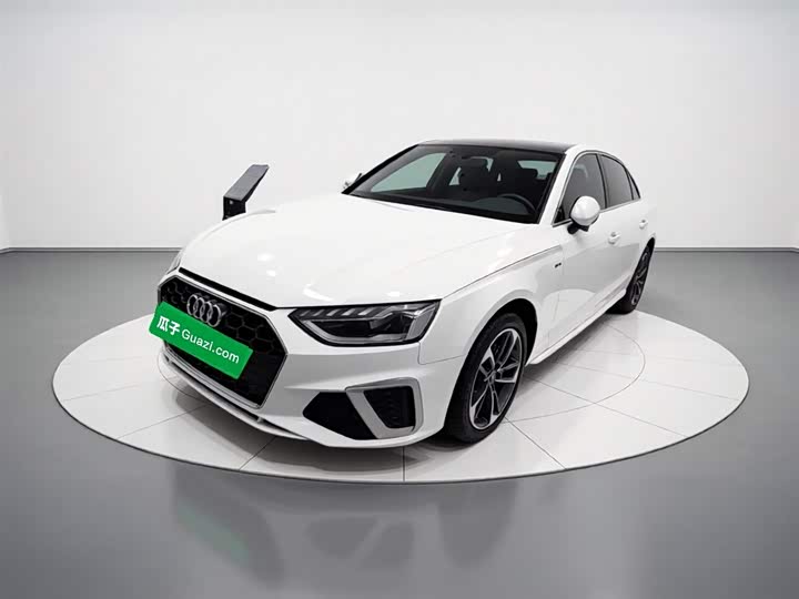 Photo 1 - Audi A4L