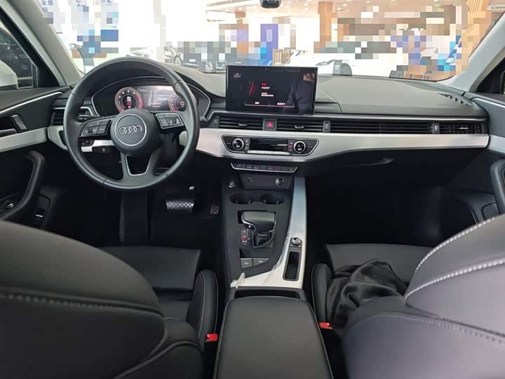Photo 6 - Audi A4L