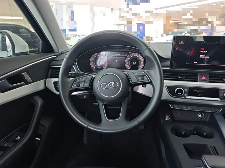 Photo 7 - Audi A4L