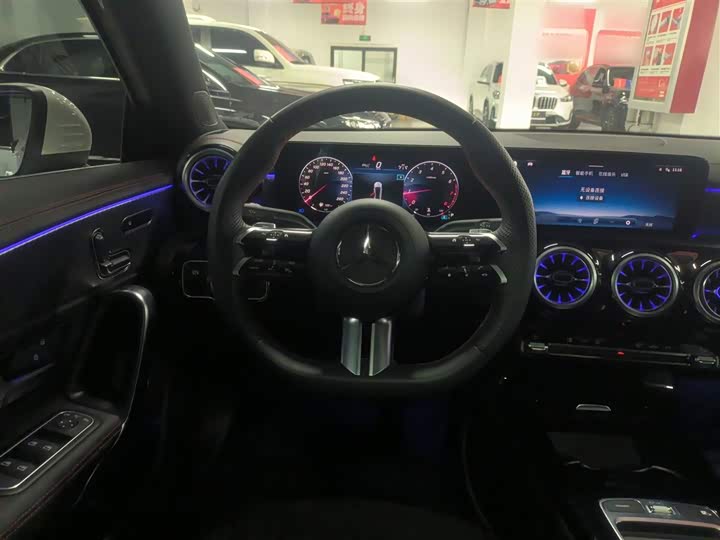 Фото 7 - Mercedes-Benz A-Class