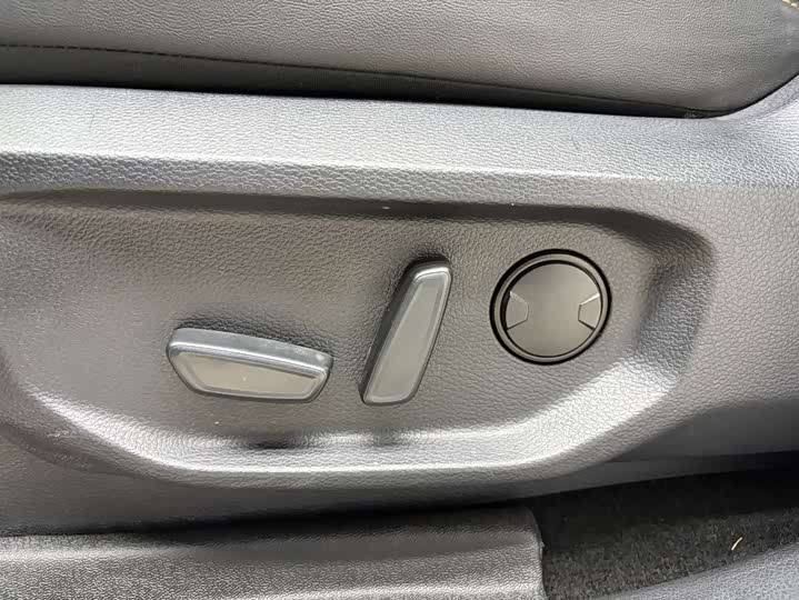 Ford Ranger 2023 2023款 探迹四驱自动版 汽油