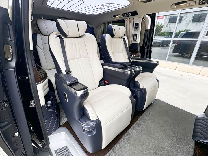 Mercedes-Benz V-Class 2022 2022款 V 260 领航版