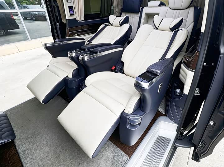 Mercedes-Benz V-Class 2022 2022款 V 260 领航版