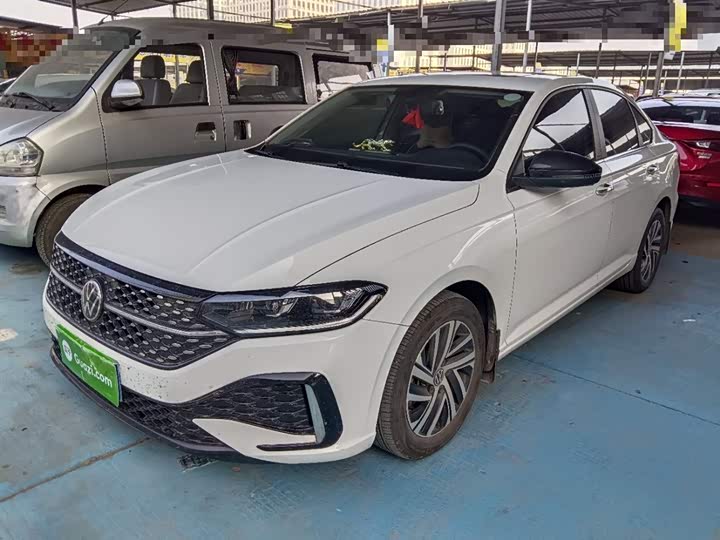 Фото 2 - Volkswagen Lavida